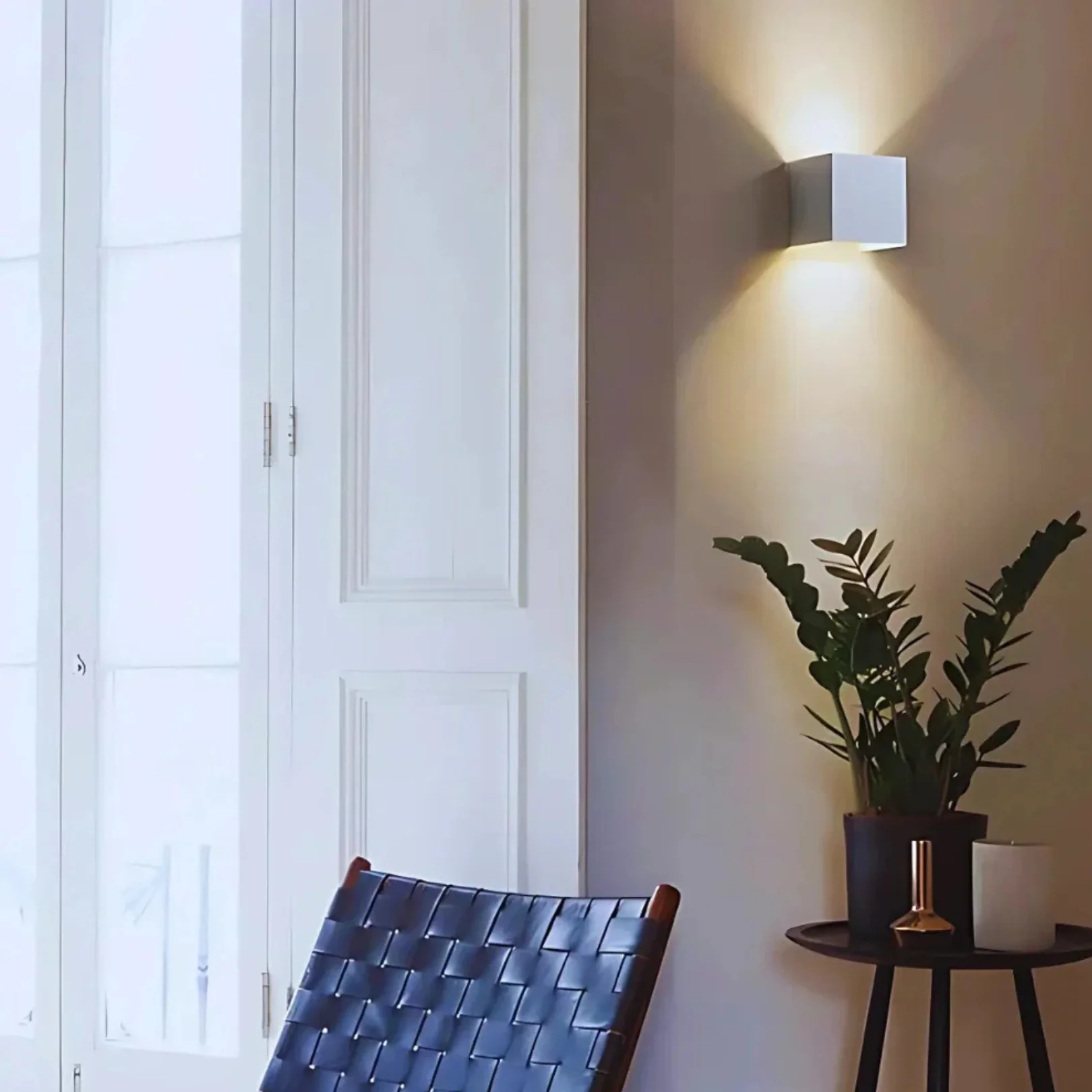 Adjustable Beam Cube Wall Light - Image 11