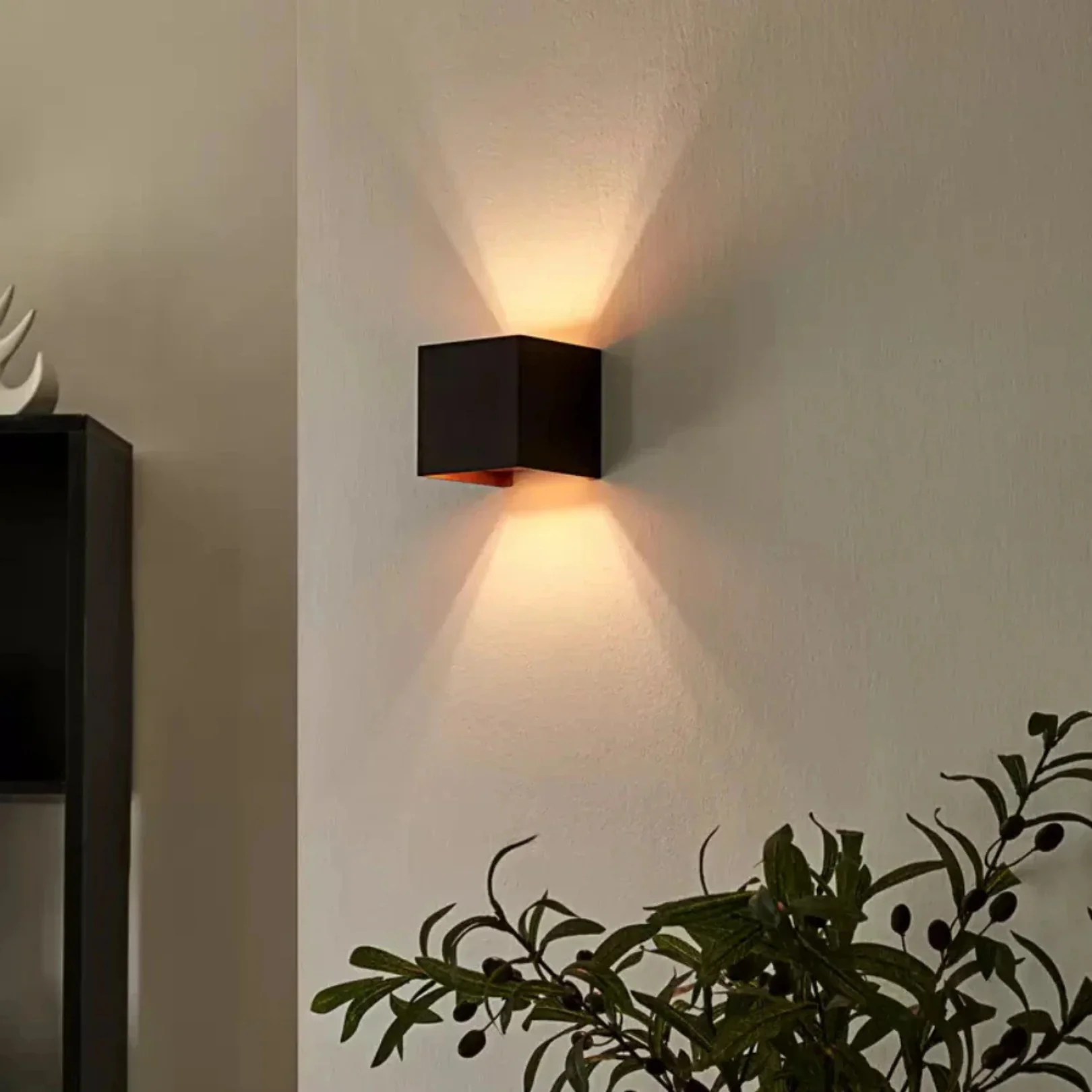 Adjustable Beam Cube Wall Light - Image 4