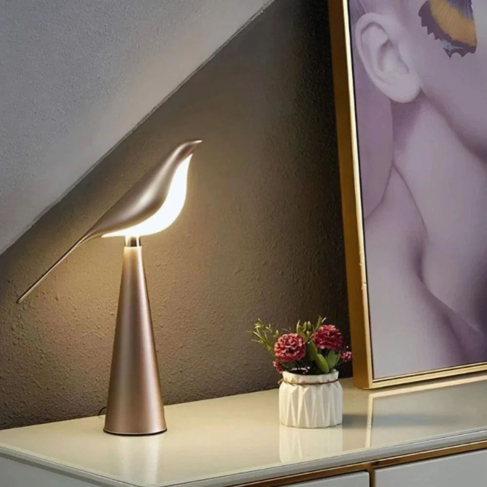 Mid Century Modern Magpie Bird Table Lamp - Sculptural Accent Desk Light - Image 10
