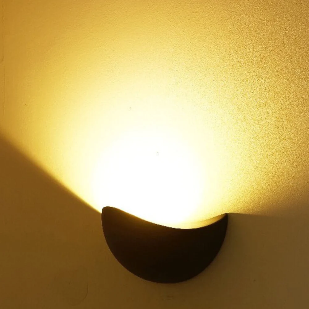 Minimalist Indoor-Outdoor Crescent Moon Wall Sconce – Modern Half-Round Dual-Direction Lighting - Image 11