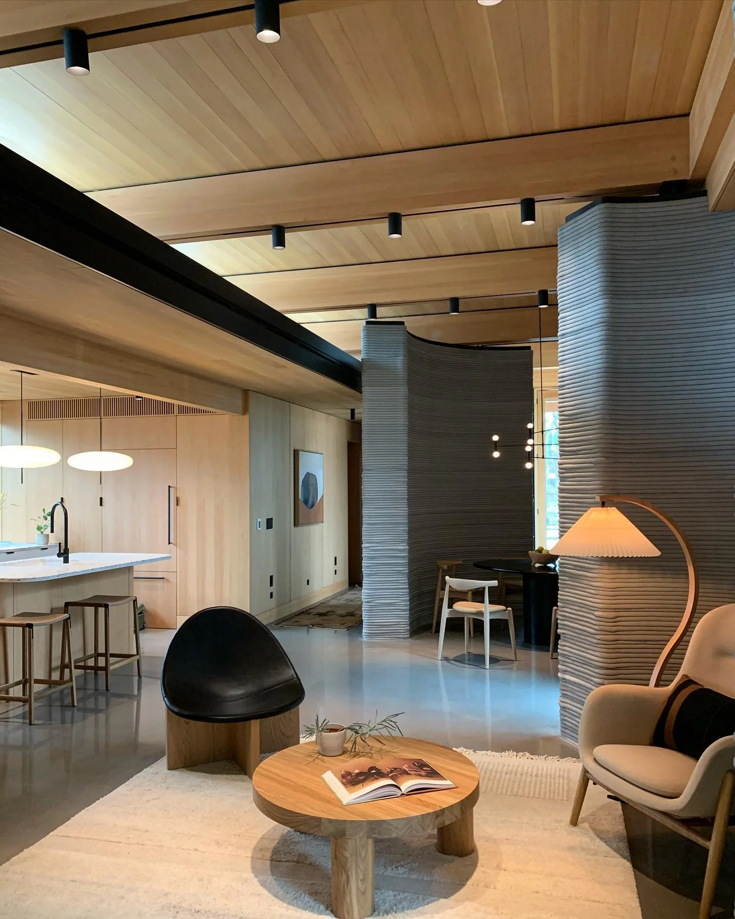 Shepherd Floor Lamp - Image 10