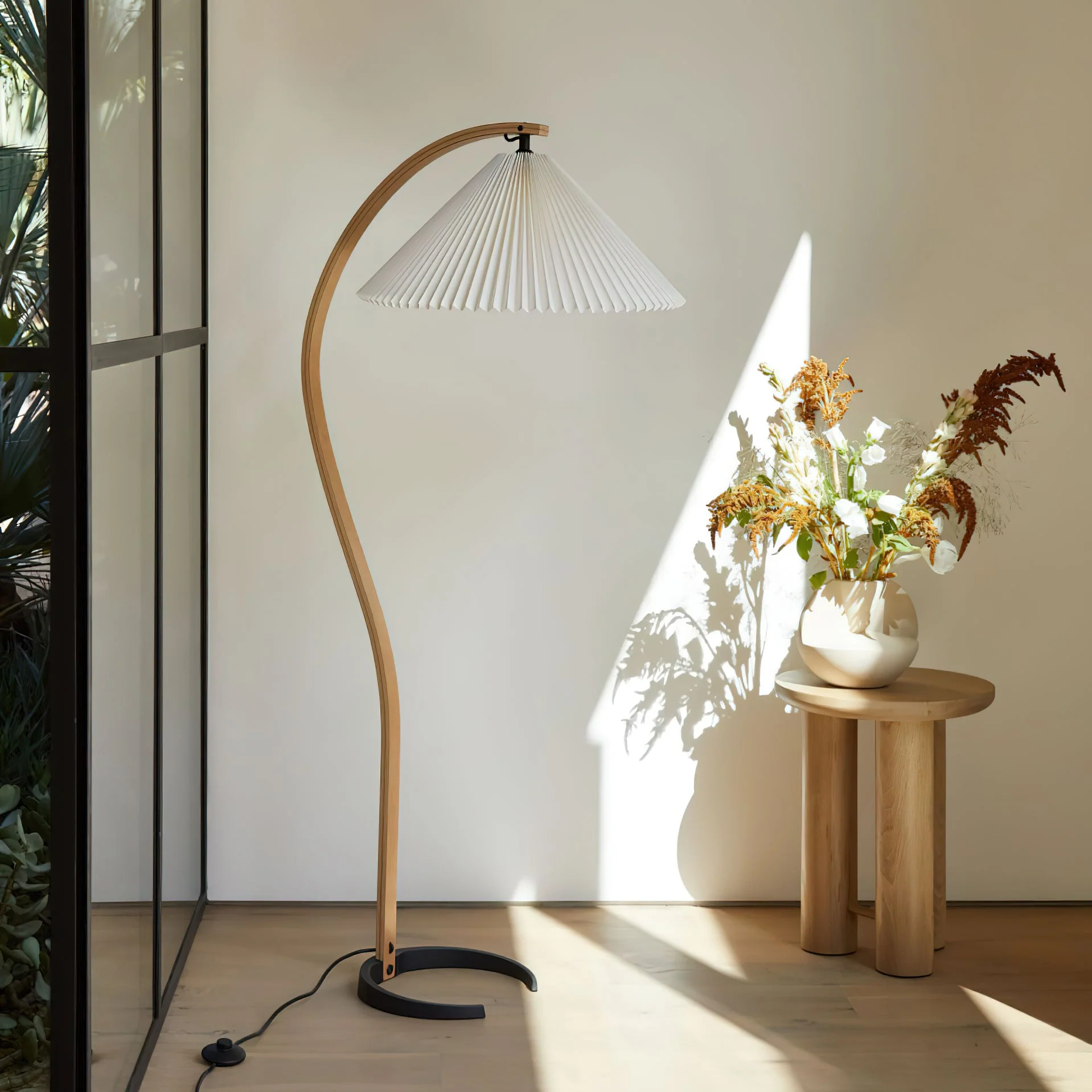 Shepherd Floor Lamp - Image 23