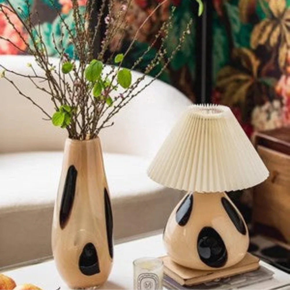 Table Lamp with Pleated Fabric Shade - Mid Century Modern Ceramic - Image 4