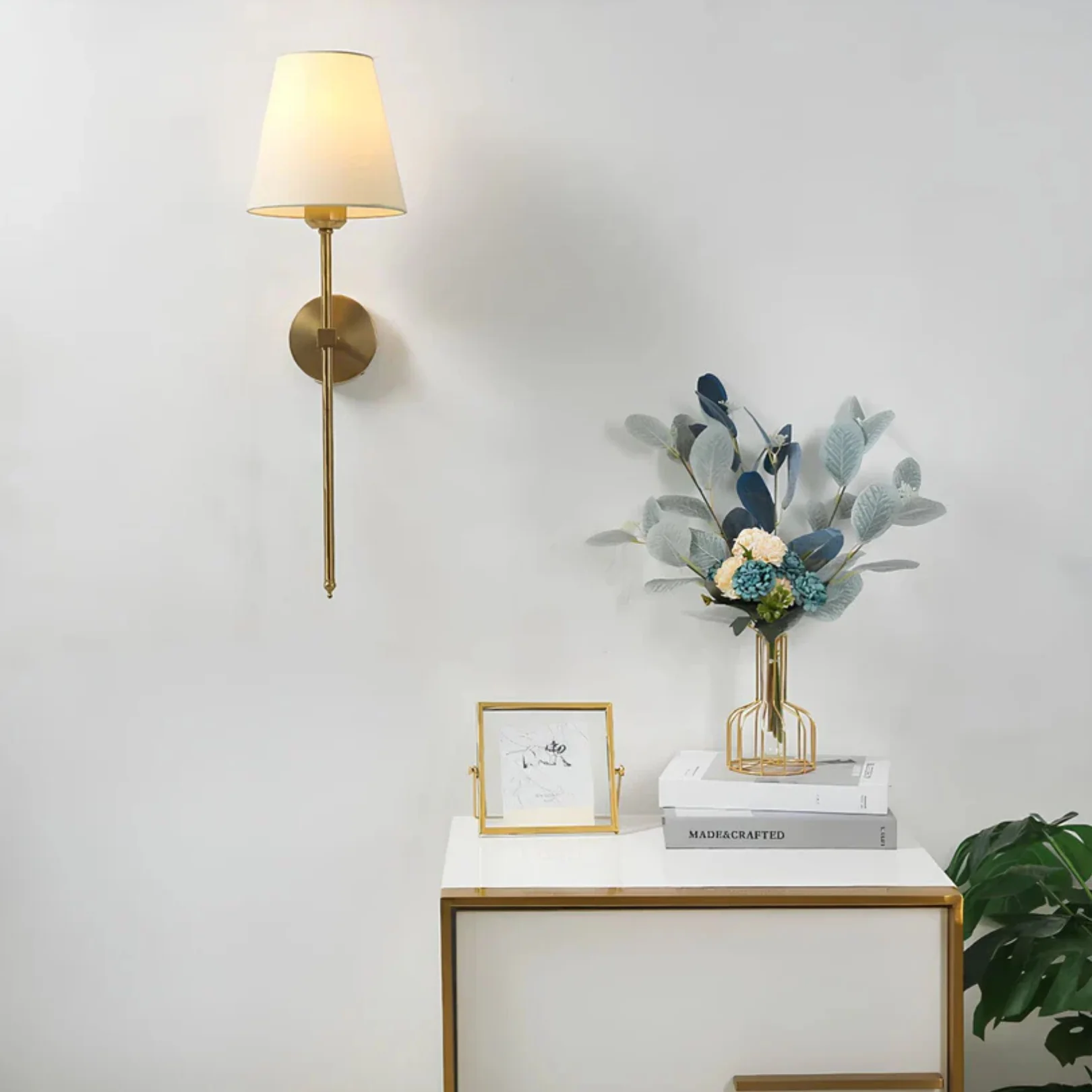 Wireless Wall Light - Modern Elegant Sconce - Remote Controlled - Image 5